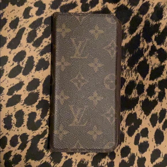 Authentic Louis Vuitton 6+ iPhone case cover - Picture 1 of 4